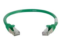 C2G Cat5e Booted Shielded (STP) Network Patch Cable - Patch-kabel - RJ-45 (hane) till RJ-45 (hane) - 7 m - STP - CAT 5e - formpressad - grön 83835